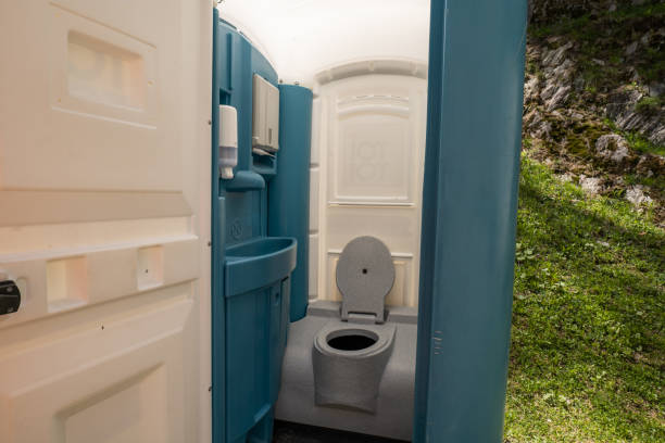 Best Portable restroom trailer rental  in Mangum, OK